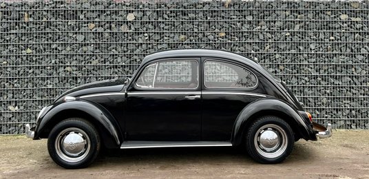 Ten sprowadzony z Norwegii egzemplarz pochodzi z 1960 roku i kusi m.in. niebanalnym zielonym nadwozi