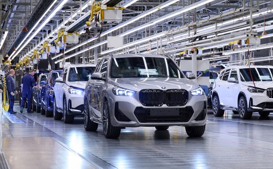 Linia produkcyjna smaochodów BMW