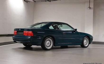 Ten samochód wciąż budzi emocje i zapewnia je też na drodze. Pod maską 300 KM.