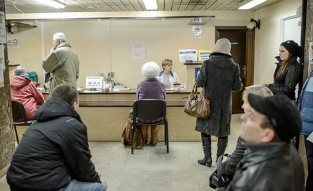Rosnące ceny abonamentów medycznych nie idą w parze z jakością obsługi klientów. Na kolejki narzekaj