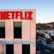 Netflix stawia wszystko na gotówkę. Walka o Warner Bros wchodzi w decydującą fazę