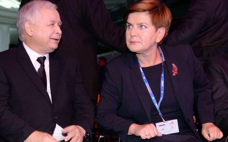 Prezes PiS Jarosław Kaczyński i wiceprezes partii Beata Szydło