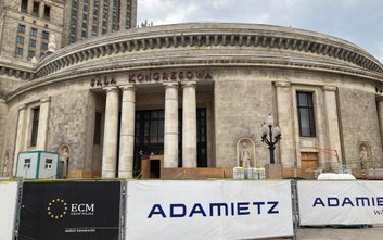 Podczas prac w Pałacu Kultury wykryto niebezpieczne materiały