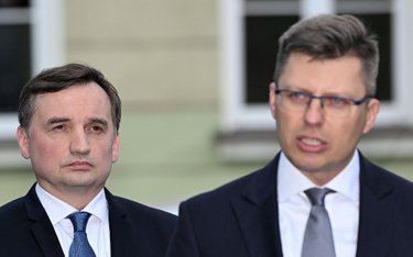 Minister sprawiedliwości, prokurator generalny Zbigniew Ziobro (L) i wiceminister sprawiedliwości Ma