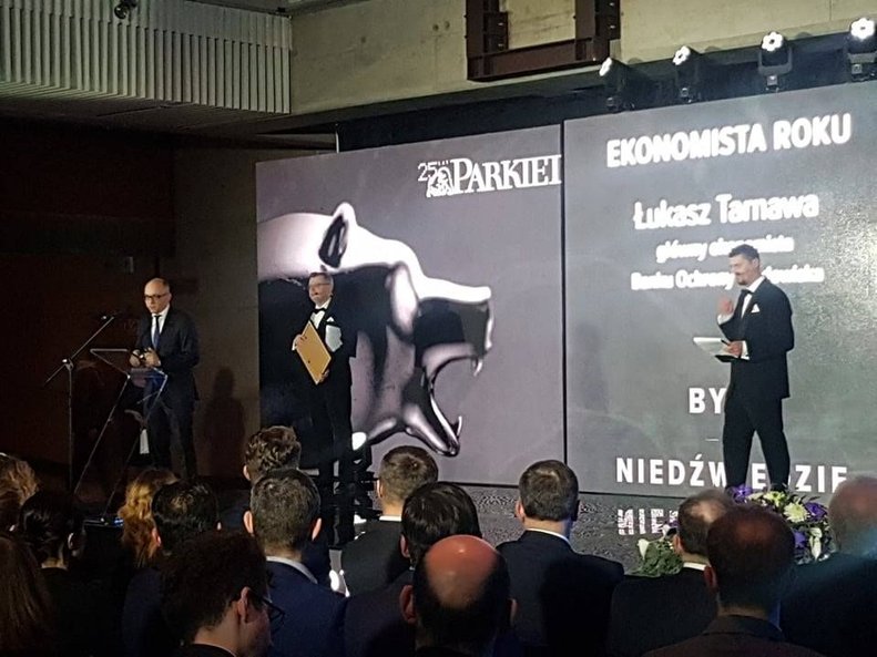 Ekonomistą roku został Łukasz Tarnawa, główny ekonomista Banku Ochrony Środowiska.