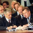 Jubileuszowy szczyt NATO z okazji 50. rocznicy powstania sojuszu. Premier Jerzy Buzek, prezydent Ale