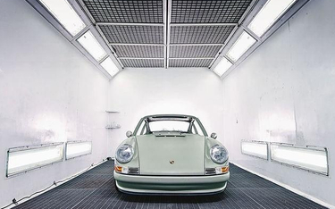 Holenderska firma przerabia zabytkowe Porsche na "elektryki"