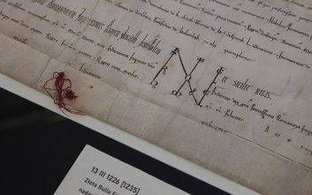 Fragment Złotej bulli Fryderyka II