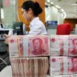 South China Morning Post: Chińska waluta na podium