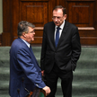 Poseł PiS Maciej Wąsik i minister spraw wewnętrznych i administracji Mariusz Kamiński na sali obrad 
