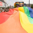Samorządy zaczynają wycofywać się z uchwał o LGBT
