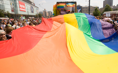 Spór o kartę LGBT polaryzuje samorządowców, podobnie jak całe społeczeństwo