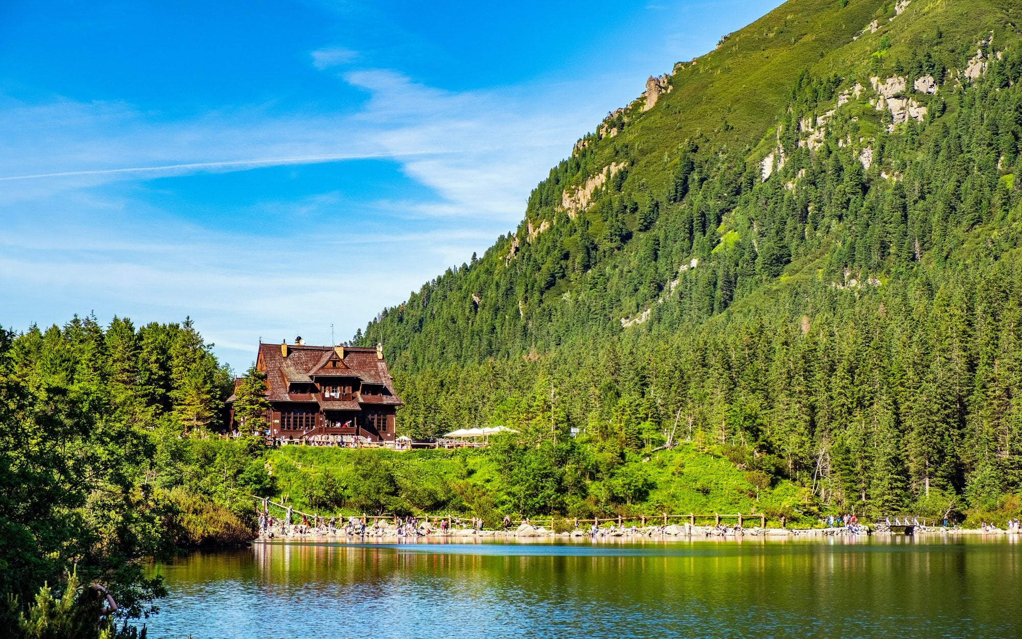 Ukrainiec wjechał autem nad Morskie Oko. Przeprasza, ale nie zgadza się z karą