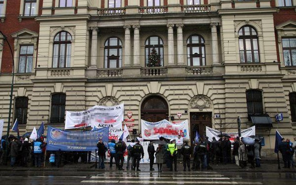 Firmy mają dosyć bezkarnych strajków