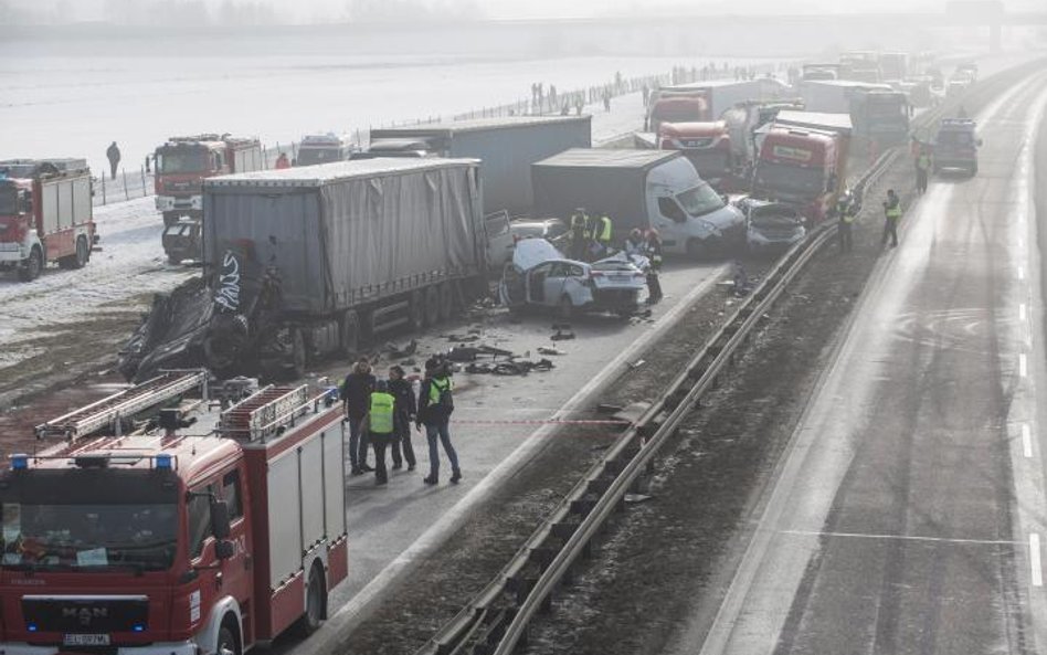 Gdy dojdzie do karambolu, z reguły odpowiedzialność rozkłada się na wielu uczestników.