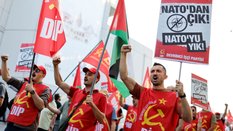 Uczestnicy protestu przeciwko szczytowi NATO w Turcji