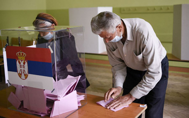 Wybory w Serbii. Exit poll: przekonujące zwycięstwo partii rządzącej