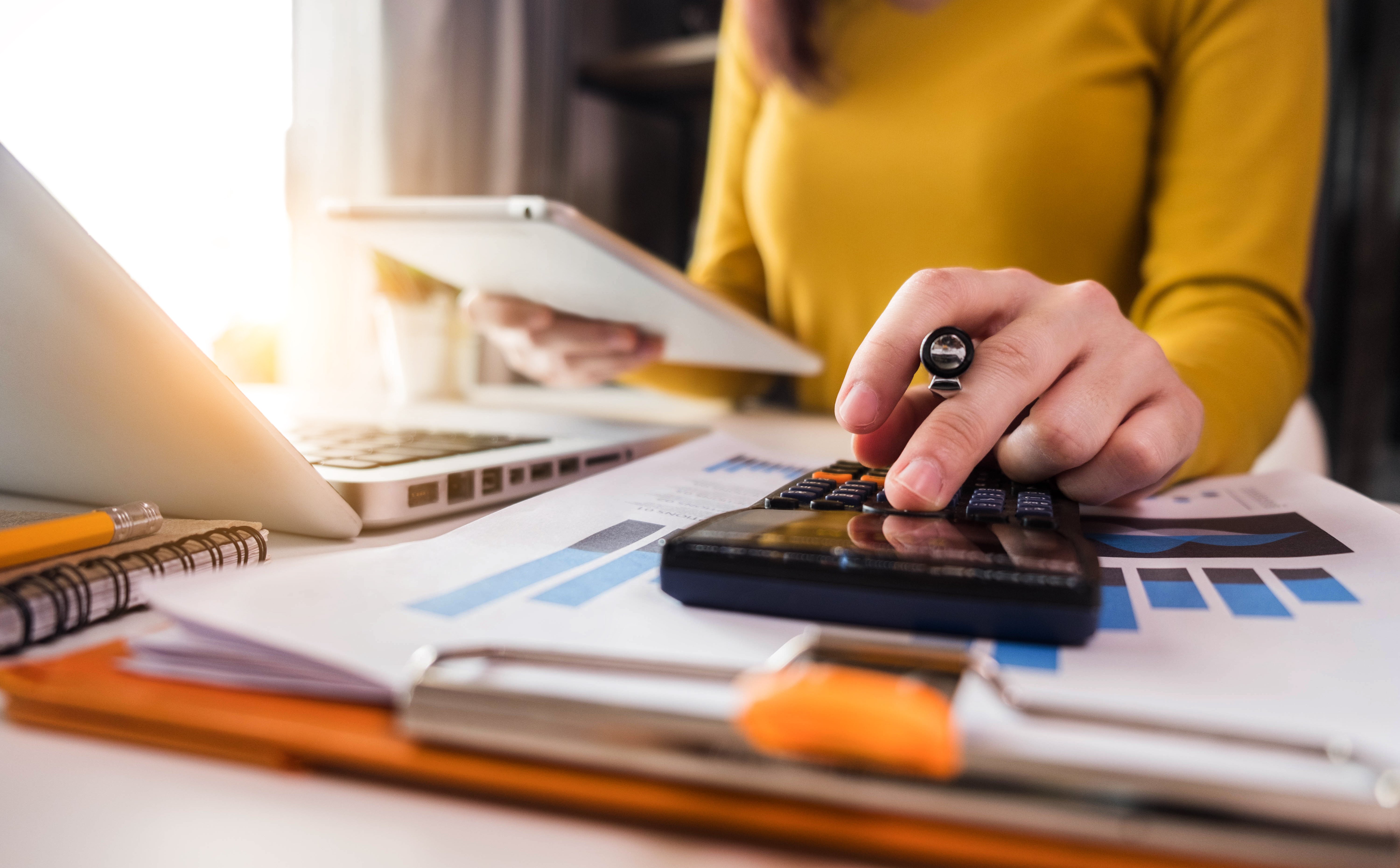 Rezerwy i zobowiązania warunkowe – zasady księgowania na koniec roku