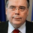 Geir Haarde kierował islandzkim rządem w latach 2006 – 2009; wcześniej (1998 – 2005) był ministrem f