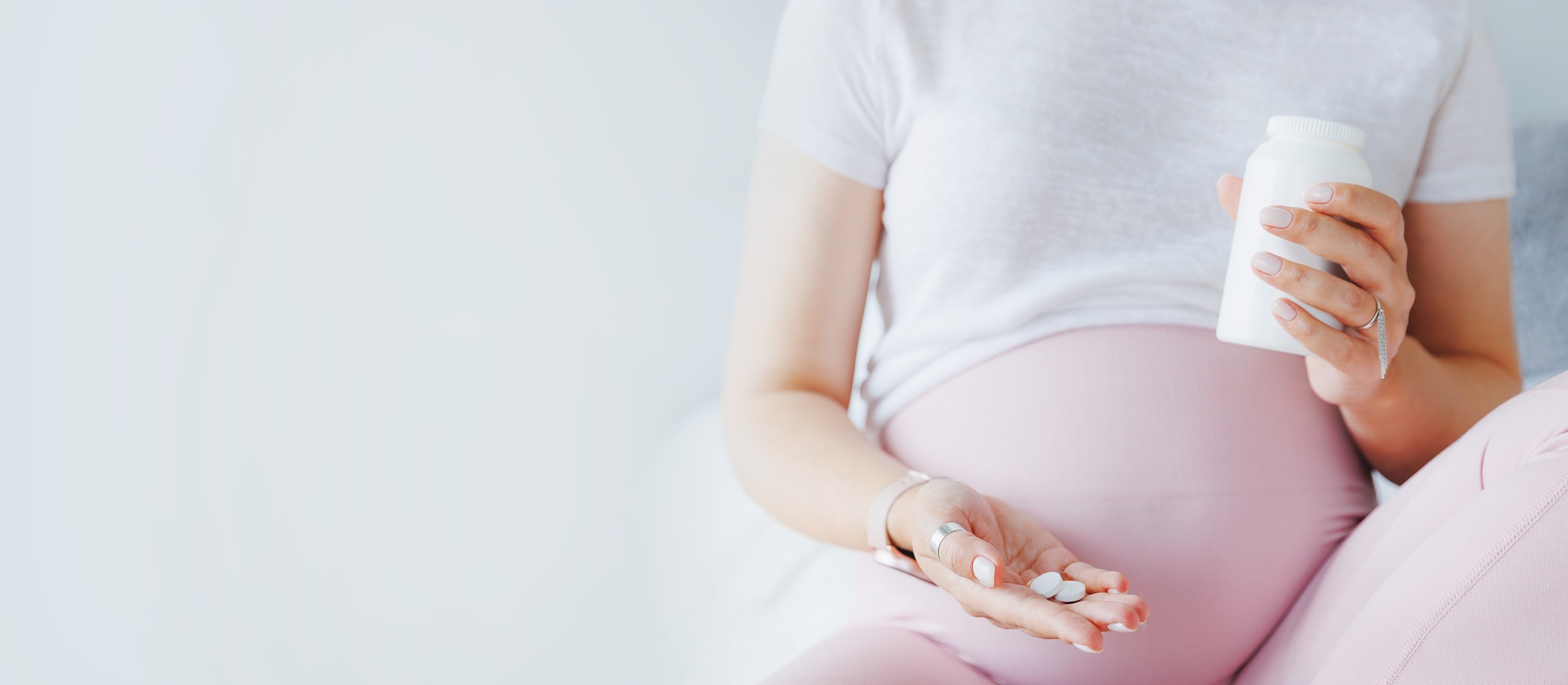 Antydepresanty w ciąży. Nowe badanie pokazało, jak należy podchodzić do ich przyjmowania