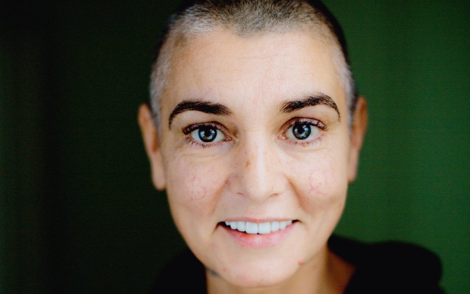 Sinéad O’Connor zmarła nieoczekiwanie, pozostawiając nagrywany w tajemnicy album. O tym, czy i kiedy