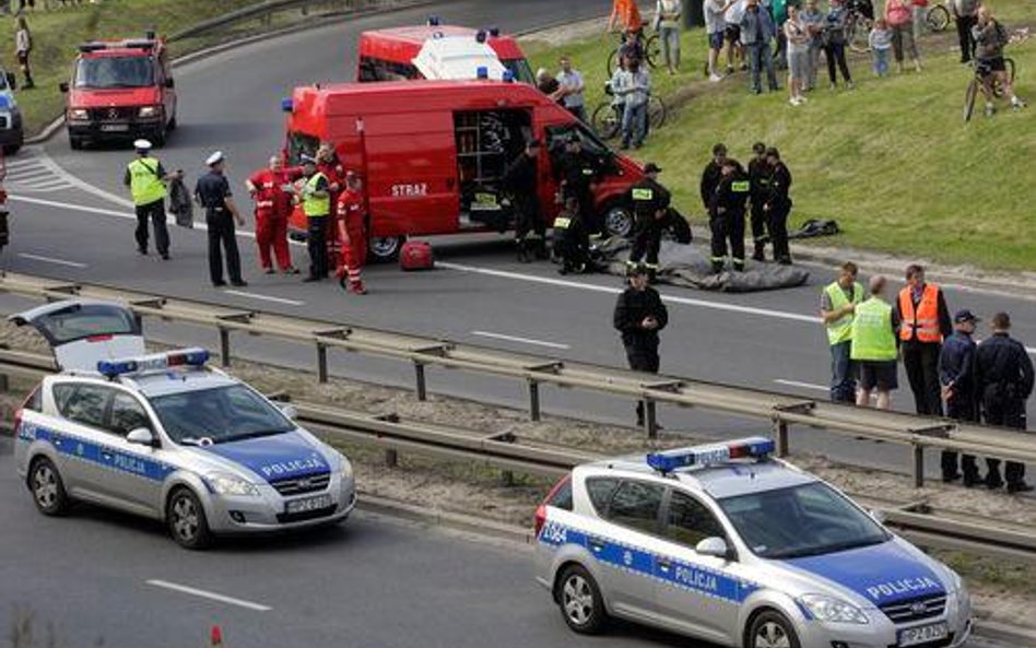 Wraz z polisą kierowca dostanie poradnik dla ofiar wypadków