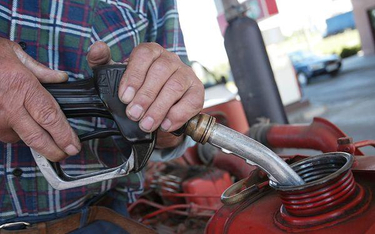 Ponad 4 procent skontrolowanych paliw na stacjach benzynowych nie spełnia wymagań jakościowych