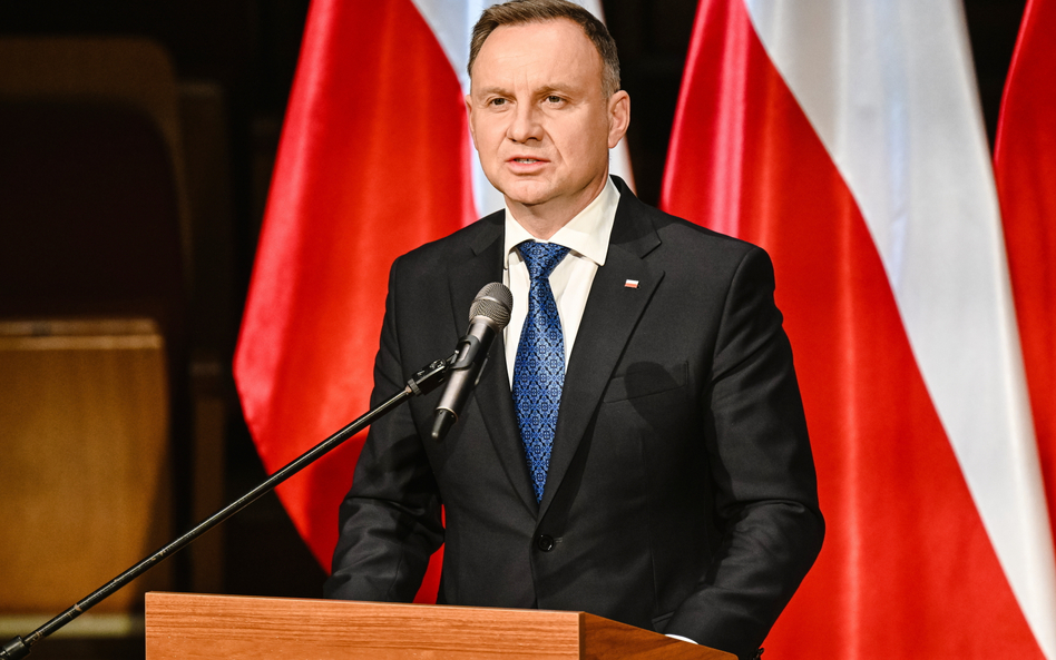 Prezydent złożył wniosek do TK o zbadanie zgodności z konstytucją Lex Tusk