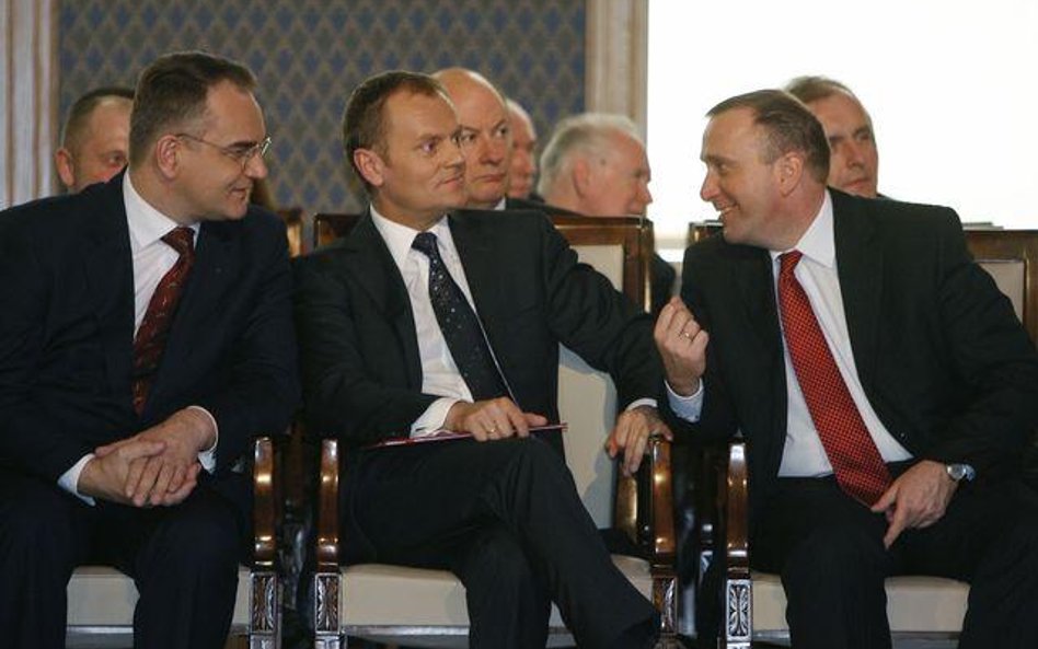 Rząd rozdaje akcje