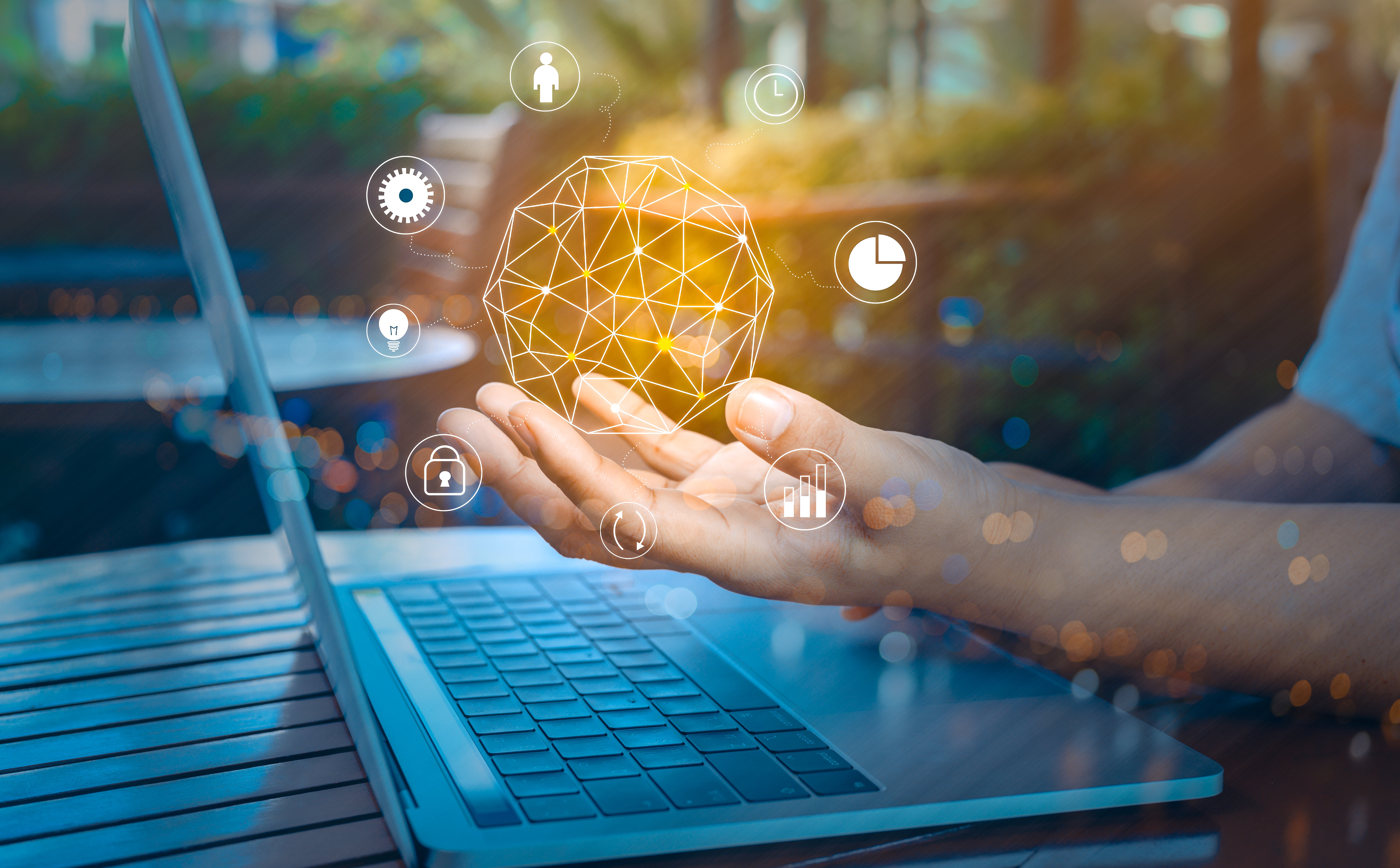 Katarzyna Kucharczyk: Technologia atakuje. Należy się bać?