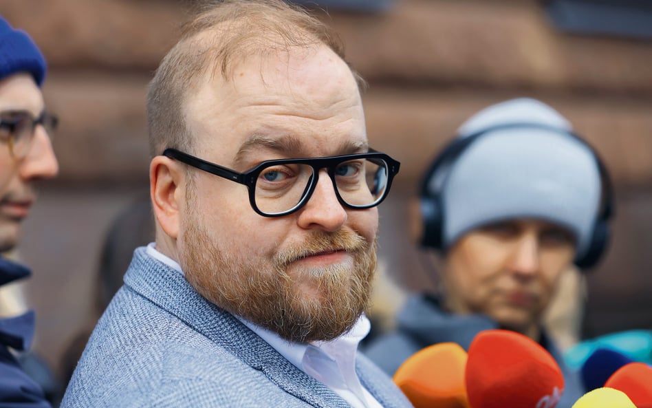 Polityk potrzebuje dobrego szefa prasowego, człowieka niewykazującego ambicji innych niż urzędnicze 