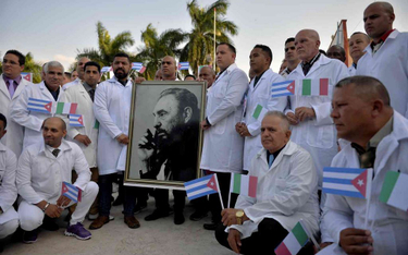 Lekarze z Kuby ruszają na pomoc Włochom