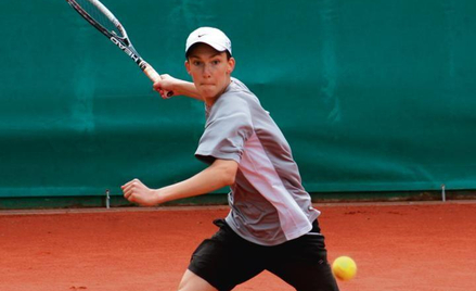 Adam Kwiatkowski na korcie
