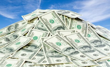 Raje podatkowe: Czas na pierwszy raport o transakcjach za granicą