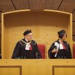 Trybunał wziął pod uwagę, że rośnie liczba zagrożonych ubóstwem. Na zdjęciu od lewej sędziowie: Andr