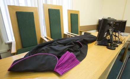 Maciej Gutowski, Piotr Kardas: Ryzykowna bezczynność
