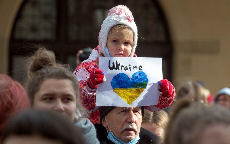 Czy uchodźcy z Ukrainy są faworyzowani w krajach Unii?