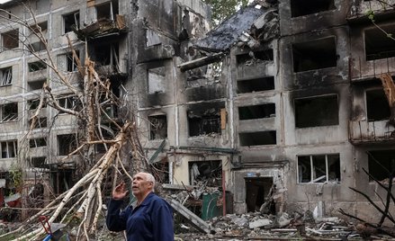Zniszczony w wyniku rosyjskiego ostrzału budynek w Myrnohradzie (obwód doniecki)