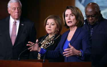 Nancy Pelosi przez osiem godzin przemawiała w amerykańskim parlamencie