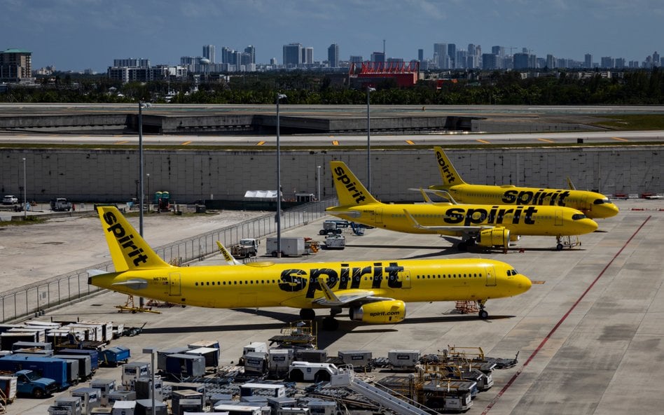 Samoloty Spirit Airlines na międzynarodowym lotnisku Fort Lauderdale-Hollywood (FLL) w Fort Lauderda