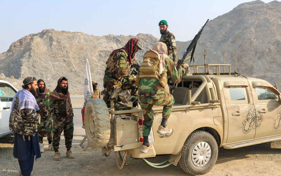 Talibowie na granicy Pakistanu z Afganistanem