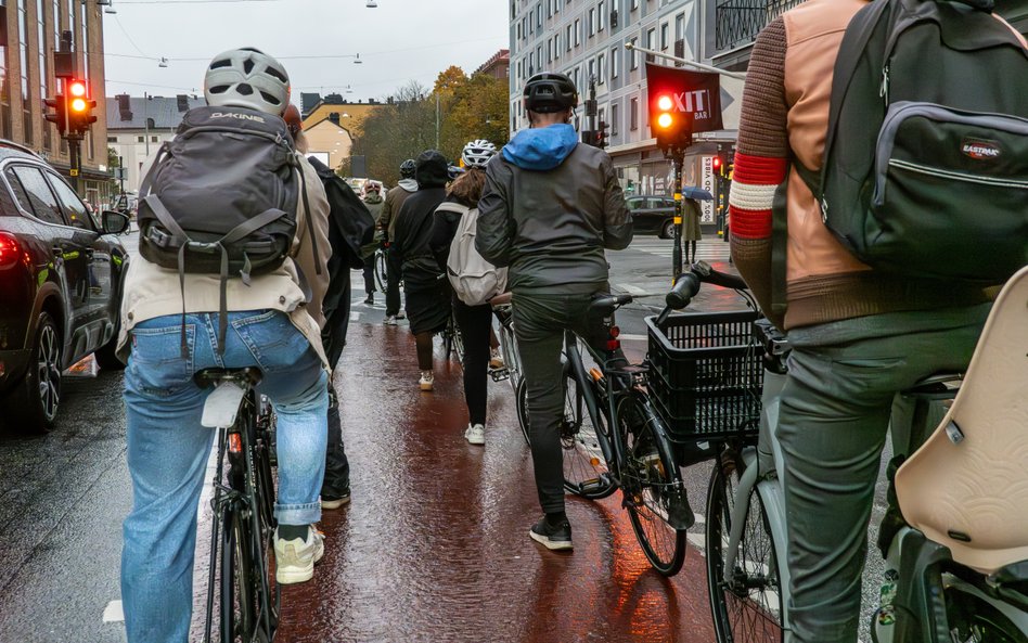 Sąd wskazał, kto ma pierwszeństwo na przejeździe rowerowym
