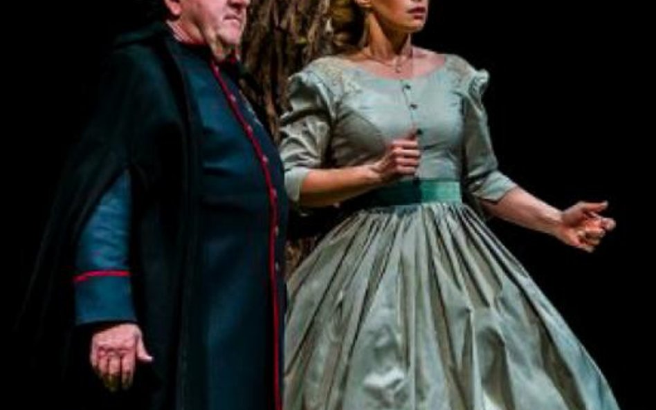 Mariusz Benoit (Major) i Paulina Holtz (Hrabina)