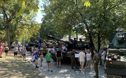 Wojskowy sprzęt największym powodzeniem cieszy się wśród najmłodszych