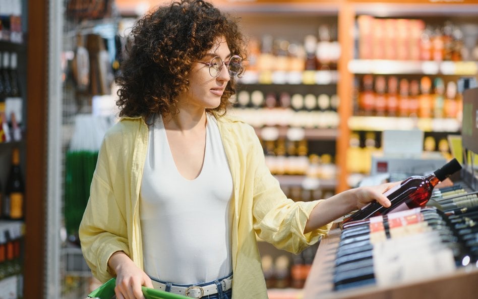 Próby wprowadzenia nocnego zakazu sprzedaży alkoholu w sklepach i na stacjach benzynowych na terenie