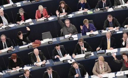 Po wielomiesięcznych bataliach Parlament Europejski przyjął wczoraj budżet UE