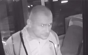 Do napaści na kierowcę autobusu doszło krótko po godzinie 20. Na zdjęciu: podejrzany o atak