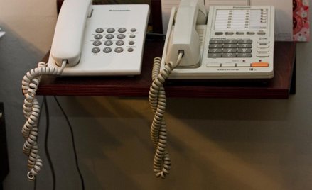 Operatorzy przeciwni cięciu hurtowych stawek stacjonarnych