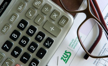 Kilka wypłat, ale jeden limit składek ZUS