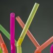 Wielka Brytania wzorem królowej walczy z plastikiem
